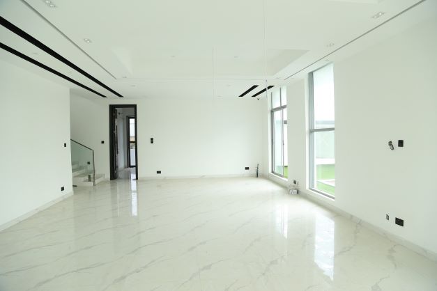 Luxury 5bedroom detached duplex with bq