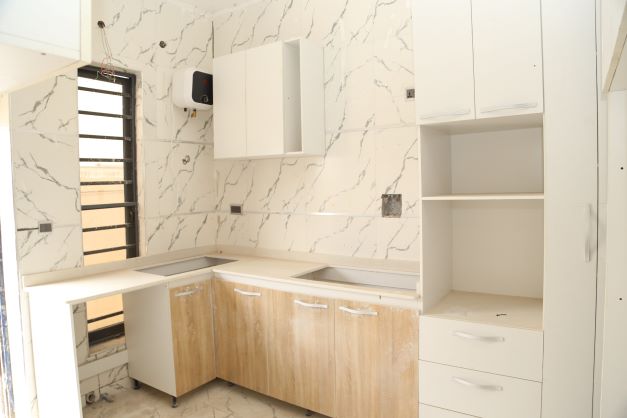 4bedroom semi-detached duplex