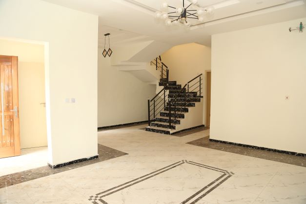 5 Bedroom Detached Duplex with BQ