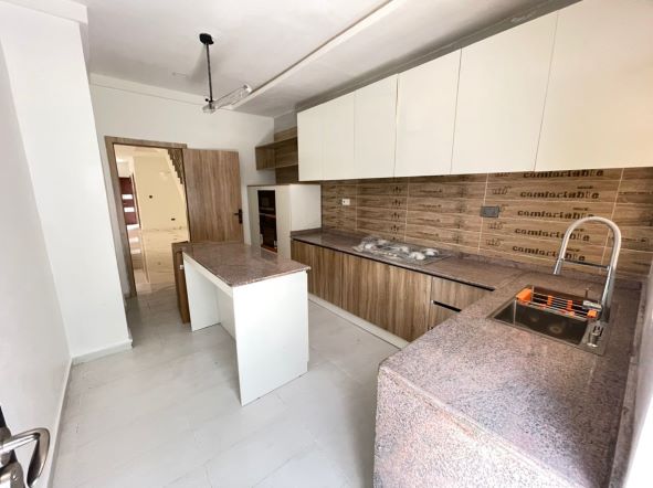 FULLY SERVICED BEAUTIFULLY CRAFTED 4 BED SEMI-DETACHED DUPLEX