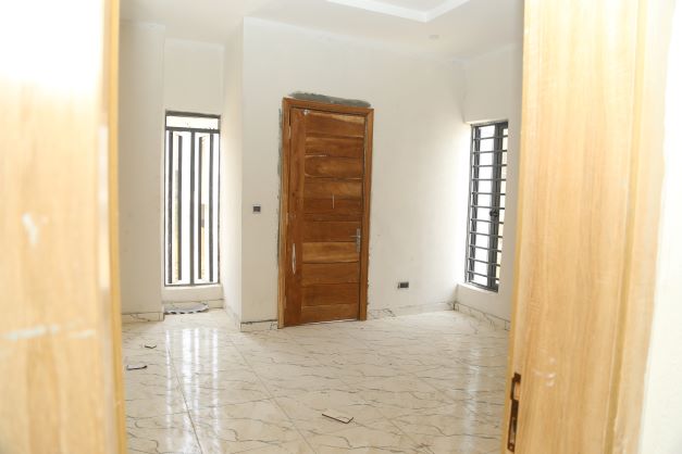 4bedroom semi-detached duplex