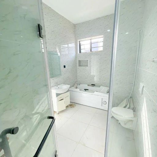 4bedroom Terrace duplex.