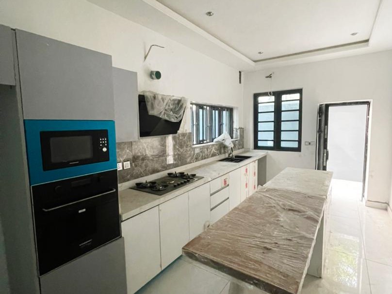 Luxury 4 Bedroom Detached Duplex with BQ