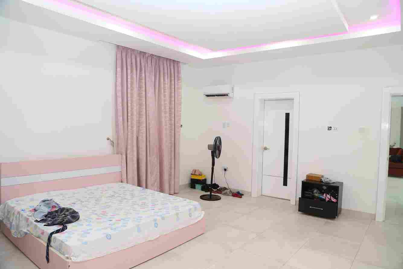 4 bedroom Fully detached duplex plus BQ