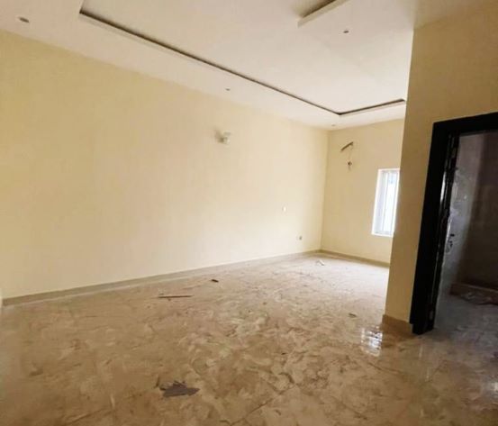 4bedroom Terrace duplex.