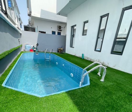 BEAUTIFUL 4 BED FULLY DETACHED DUPLEX WITH SWIMMING POOL