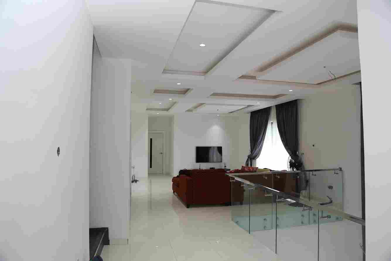 4 bedroom Fully detached duplex plus BQ