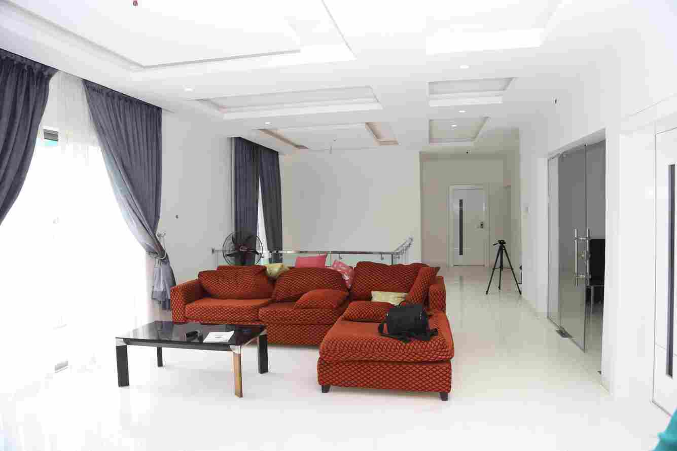 4 bedroom Fully detached duplex plus BQ