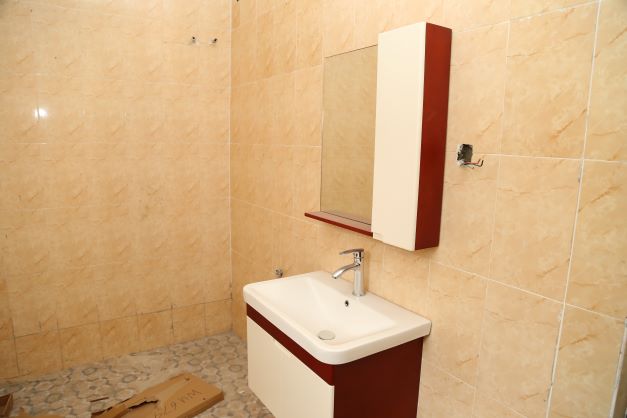 5bedroom detached duplex with bq