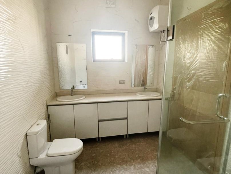 4bedroom Terrace duplex.