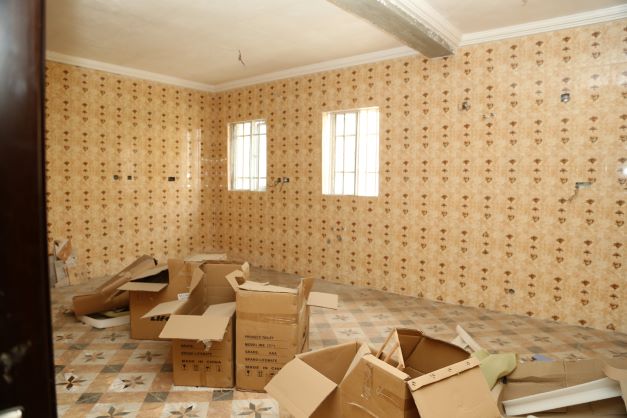 5bedroom detached duplex with bq