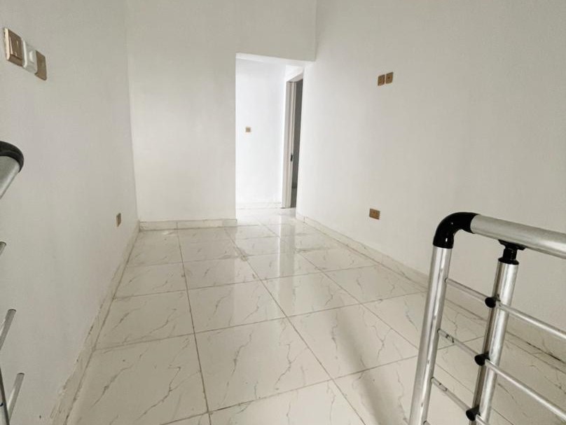 5bedroom detached duplex with bq