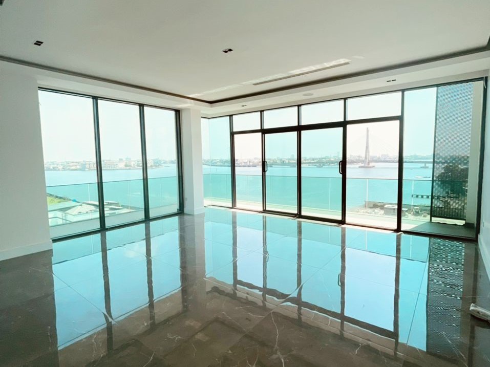 Luxury 5 Bedroom Apartment & Maisonette with 2 Rooms BQ