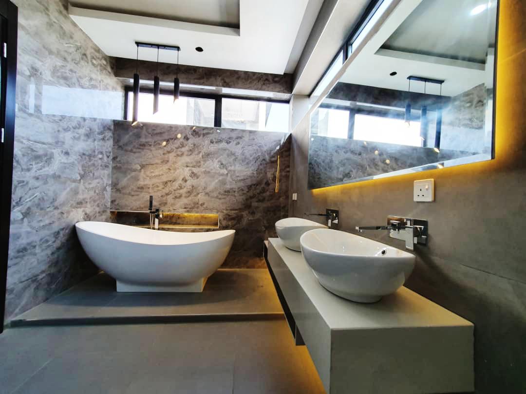 Luxury 5 Bedroom Detached Duplex with BQ