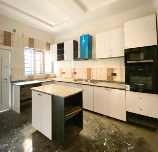 DECENTLY FINISHED 3 BEDROOM TERRACE DUPLEX