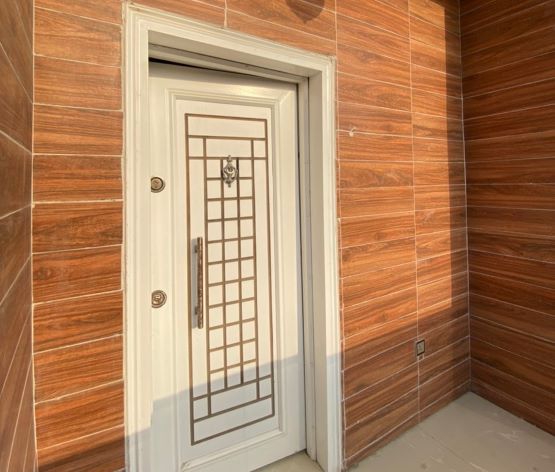 WELL FINISHED 4 BEDROOM SEMI DETACHED DUPLEX WITH BQ