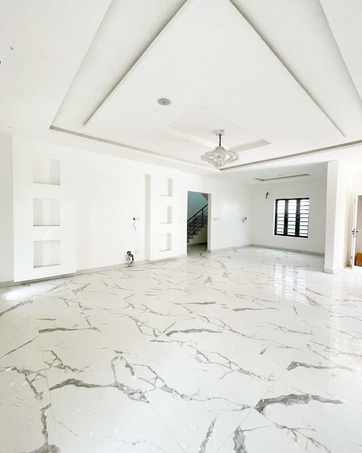 4 bedroom semi detached duplex with BQ