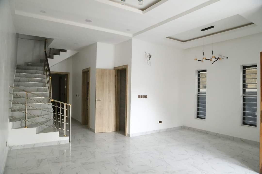 4 bedroom semi detached duplex with BQ