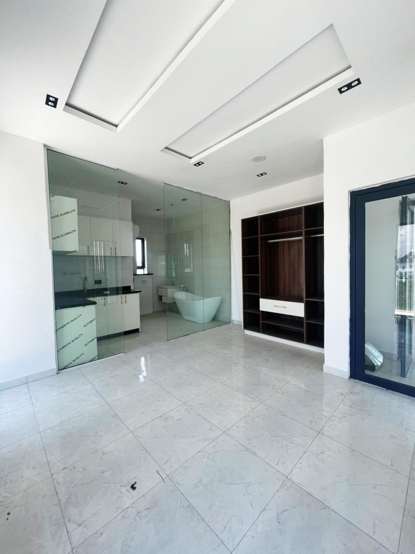 5 Bedroom Detached Duplex with BQ