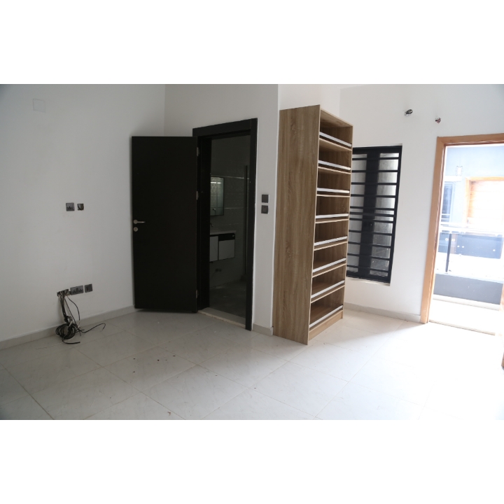 4 bedroom terrace duplex