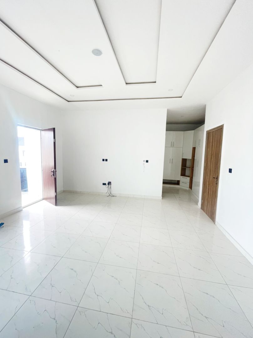 4 bedroom detached duplex + BQ