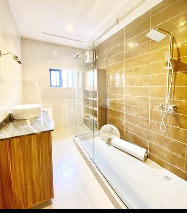 4 bedroom detached duplex + BQ