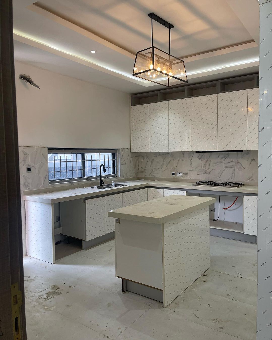 6 bedroom semi-detached duplex with BQ