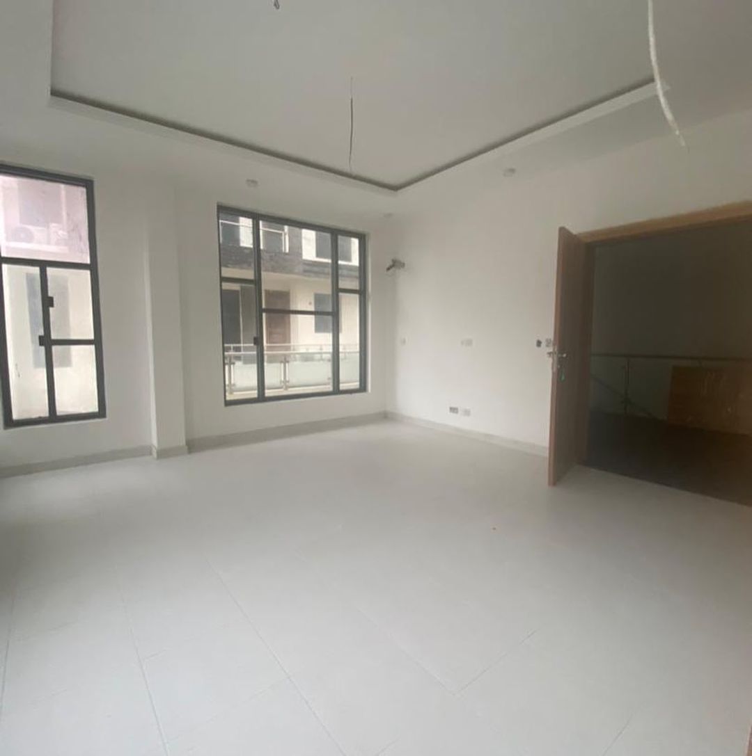 4 bedroom terrace duplex with BQ