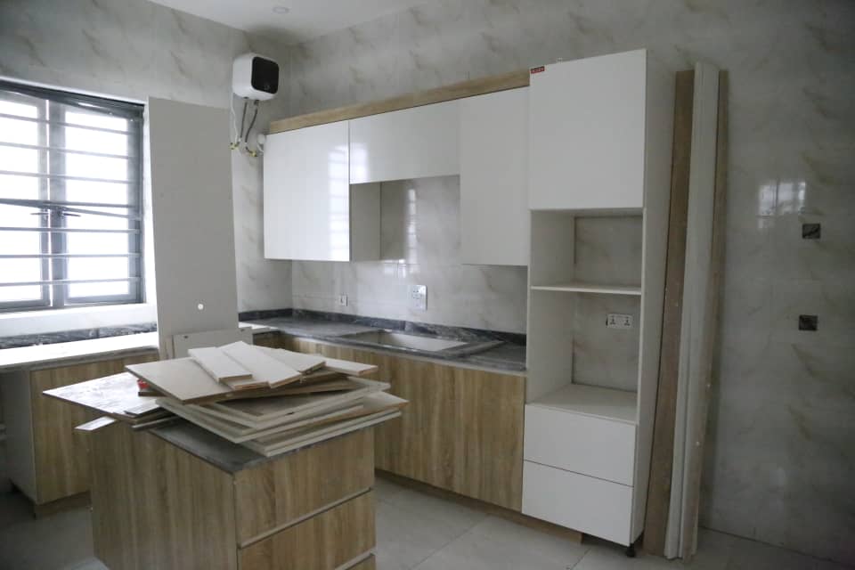 4 bedroom semi detached duplex with BQ