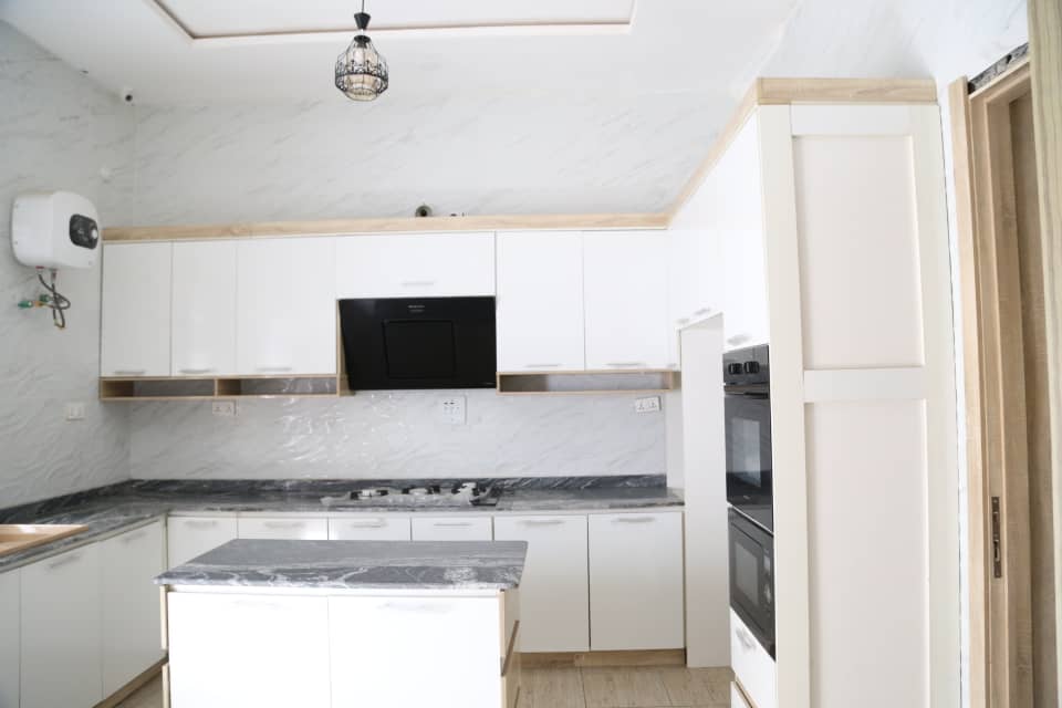4 bedroom detached duplex + BQ