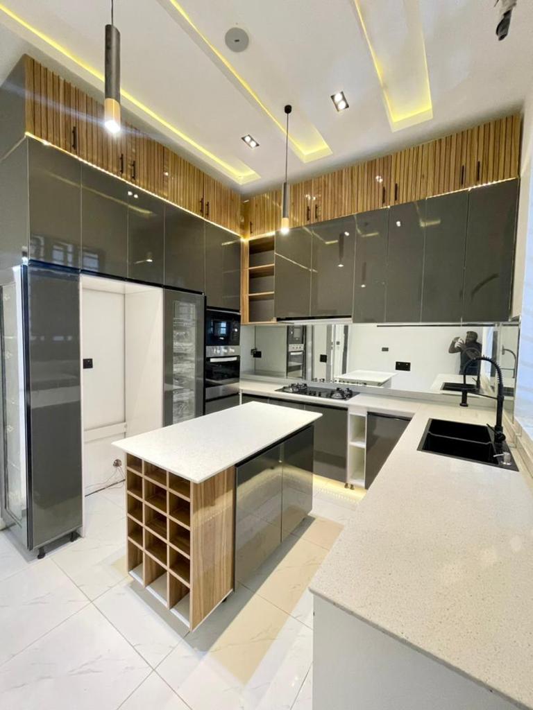 4 bedroom semi detached duplex with BQ