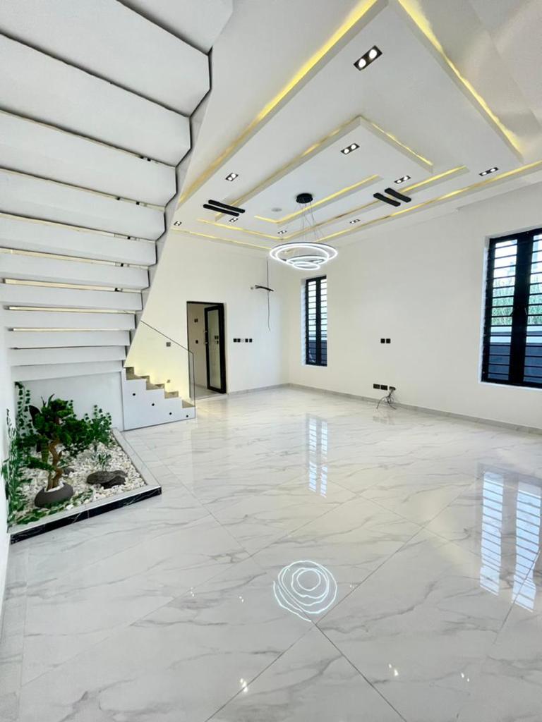 4 bedroom semi detached duplex with BQ