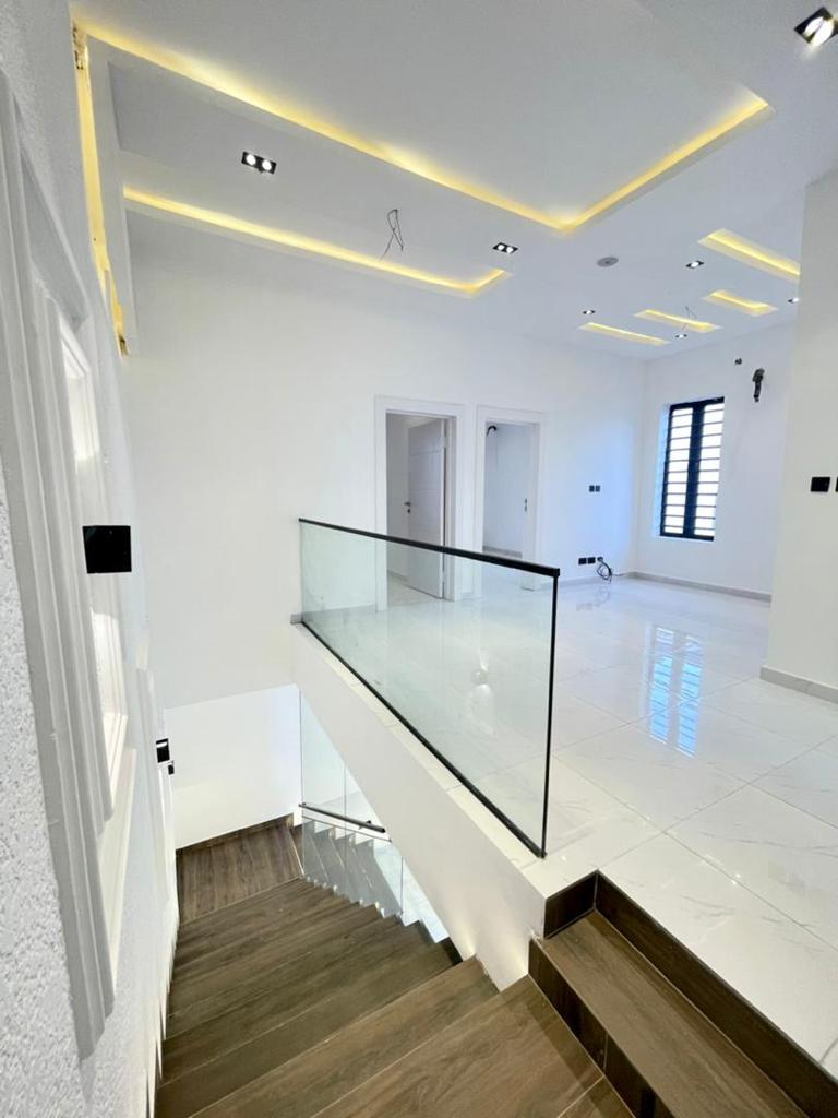 4 bedroom semi detached duplex with BQ