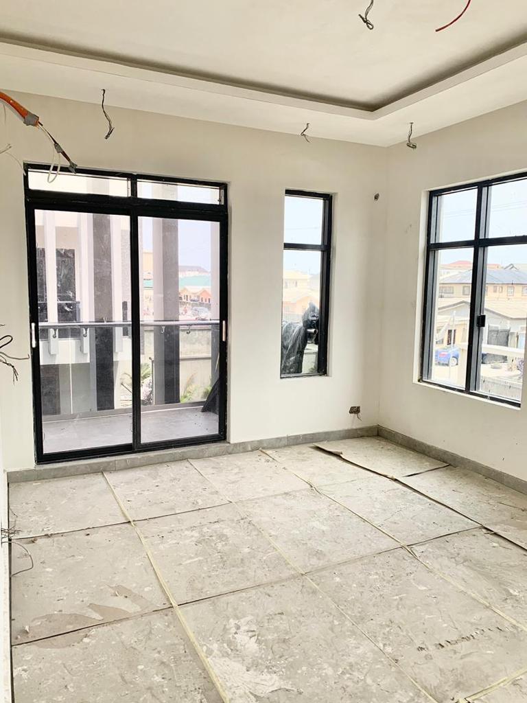 4 bedroom detached duplex + BQ