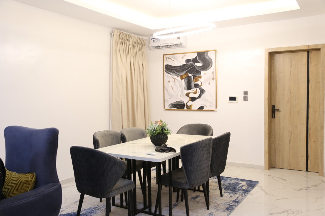 4 bedroom duplex + BQ