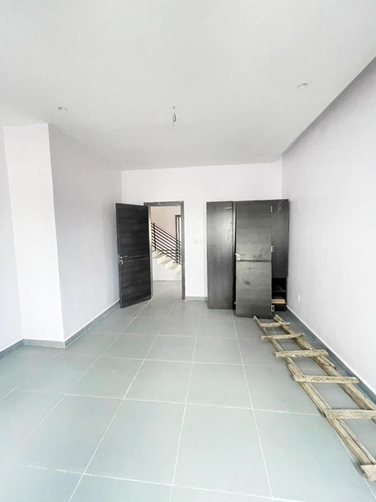 4 bedroom terrace duplex