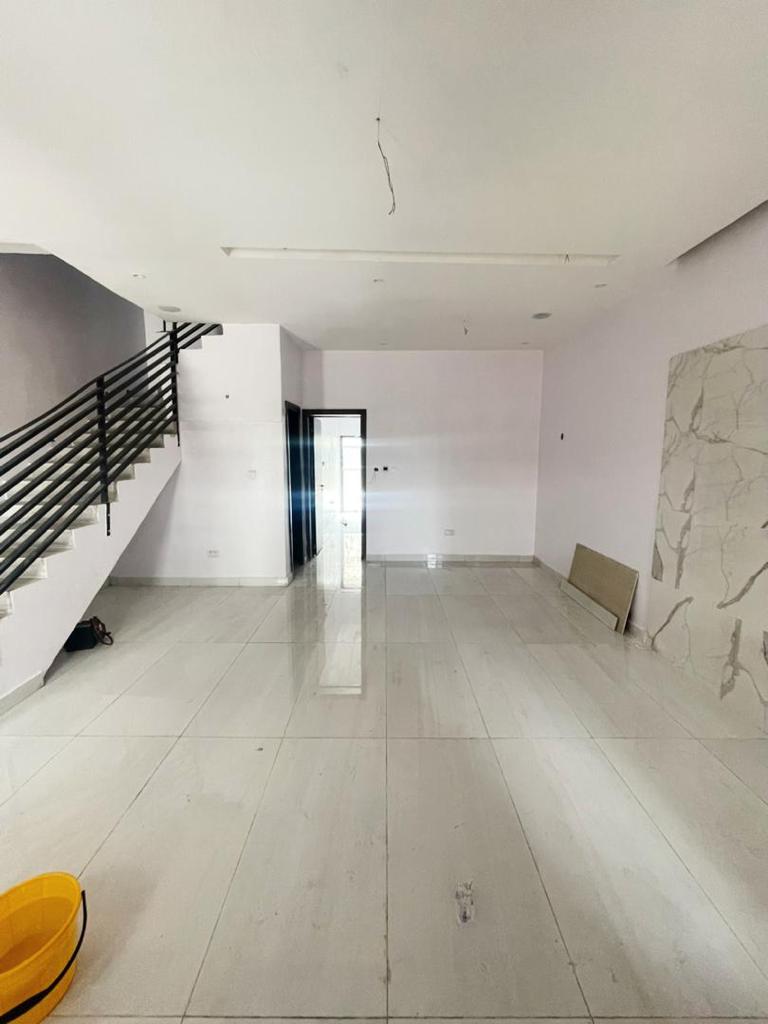 4 bedroom terrace duplex