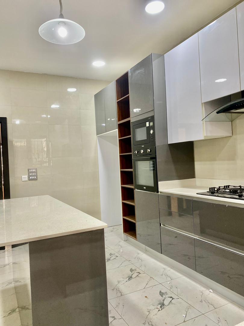 3 bedroom semi detached duplex