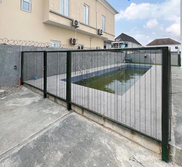 4 bedroom terrace duplex