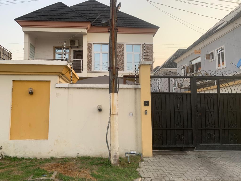 5 bedroom detached duplex with BQ