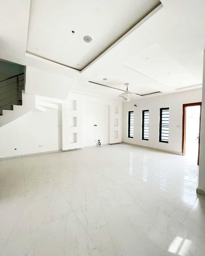 4 bedroom semi detached duplex with BQ