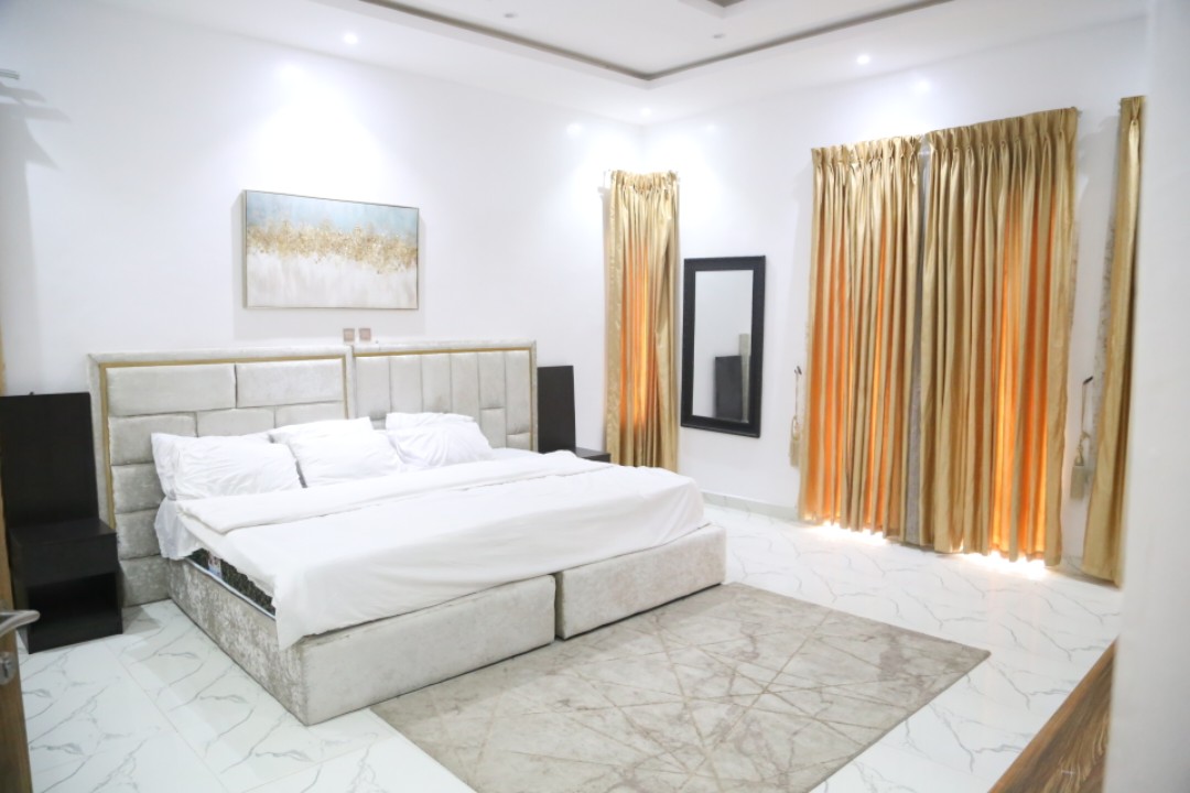 4 bedroom fully furnished detached duplex + BQ