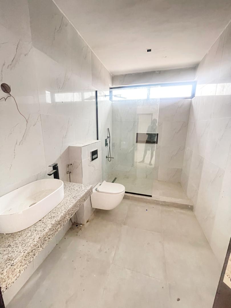 Spacious 3 Bedroom Apartment with BQ