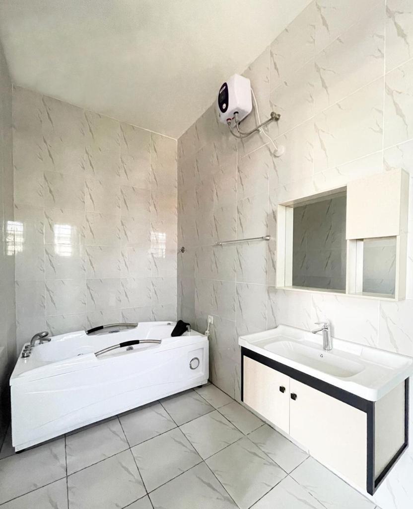 4 bedroom semi detached duplex with BQ