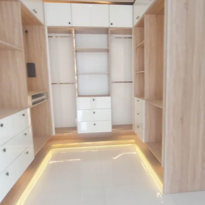 5 bedroom detached duplex with BQ