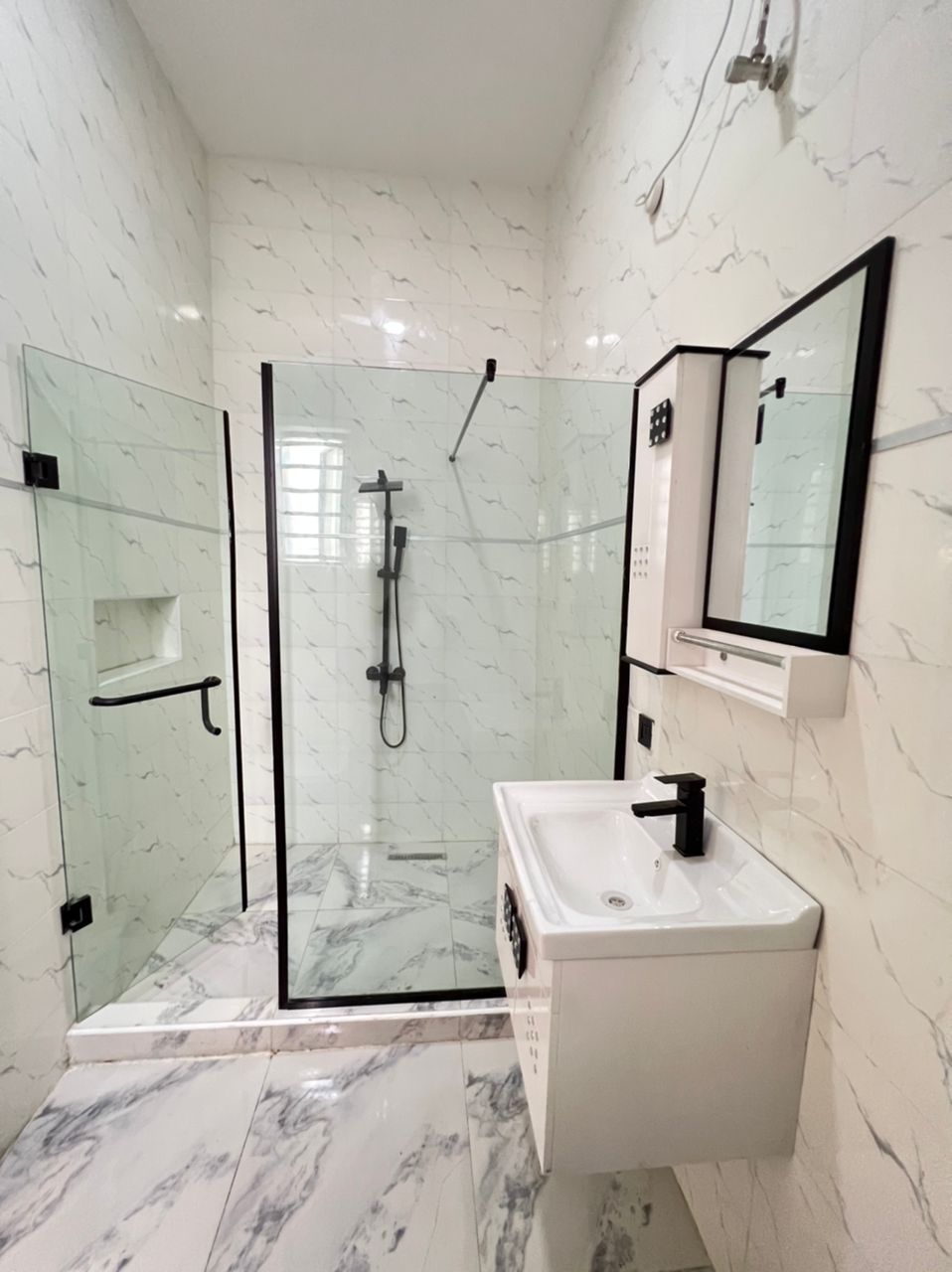 4 bedroom semi detached duplex with BQ