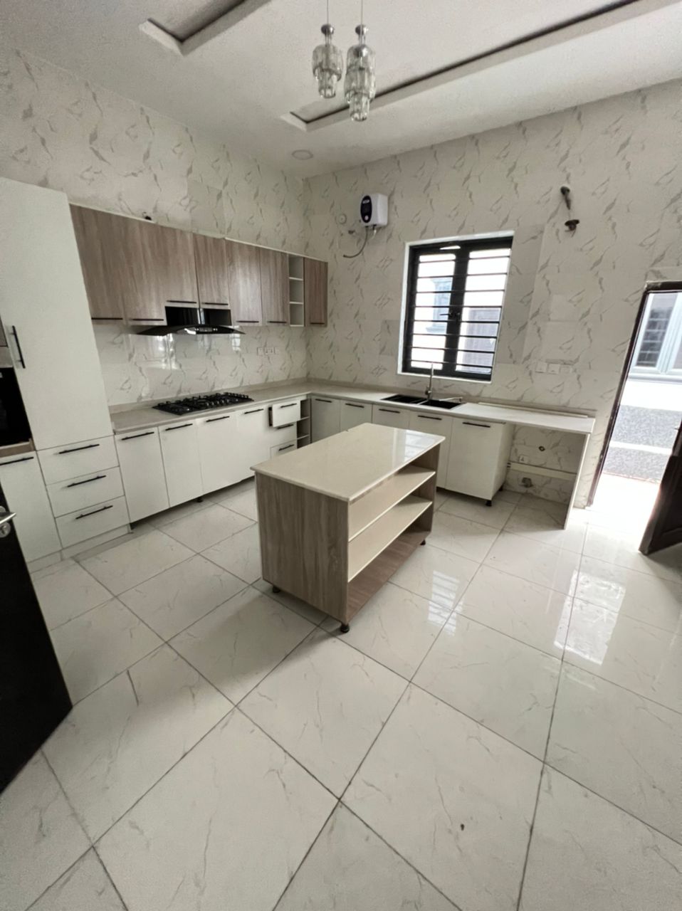 4 bedroom Fully detached