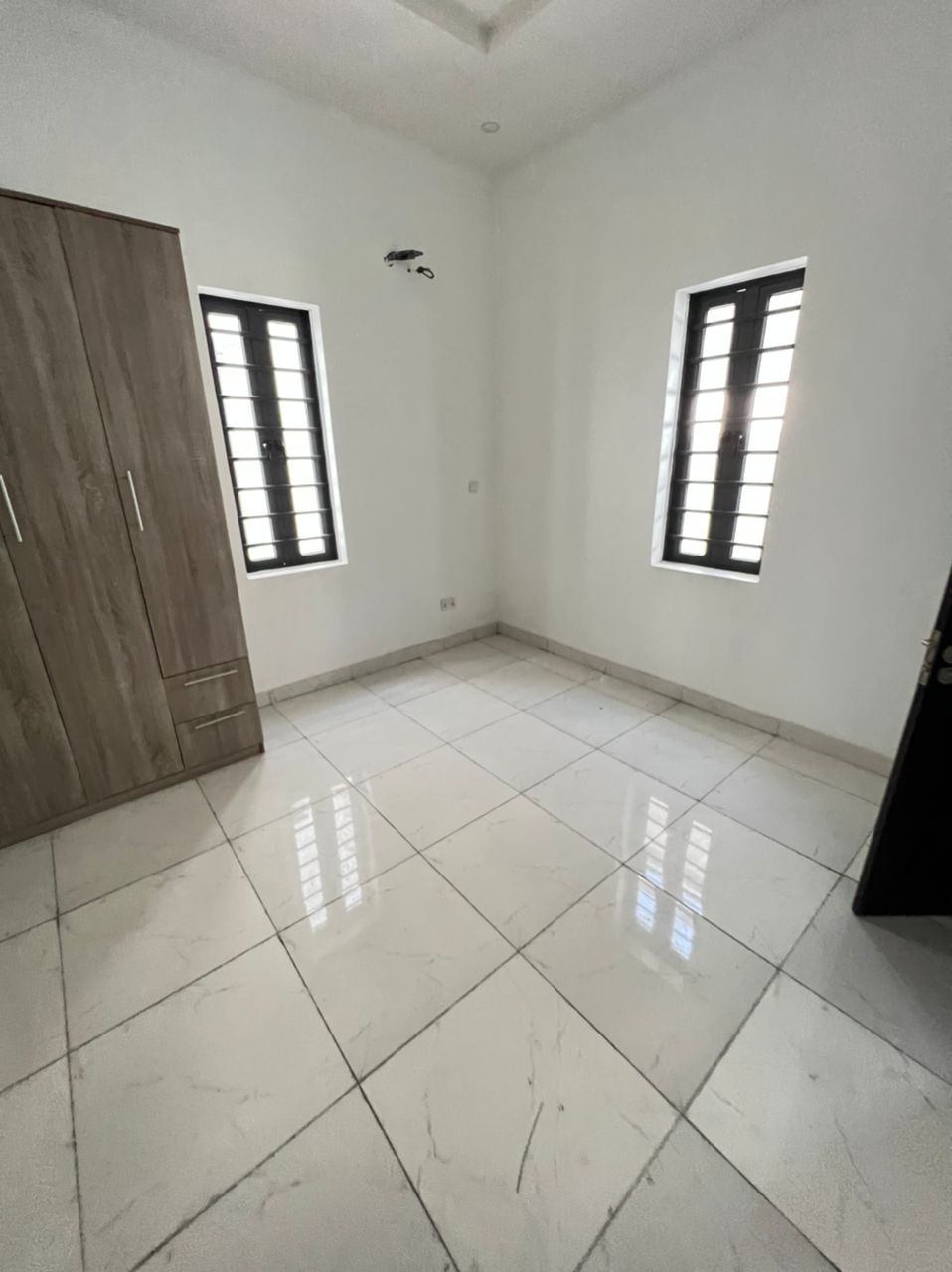 4 bedroom Fully detached