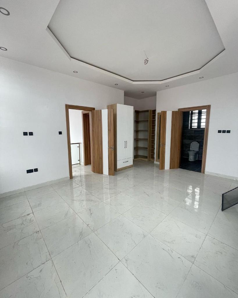 4 bedroom semi detached duplex