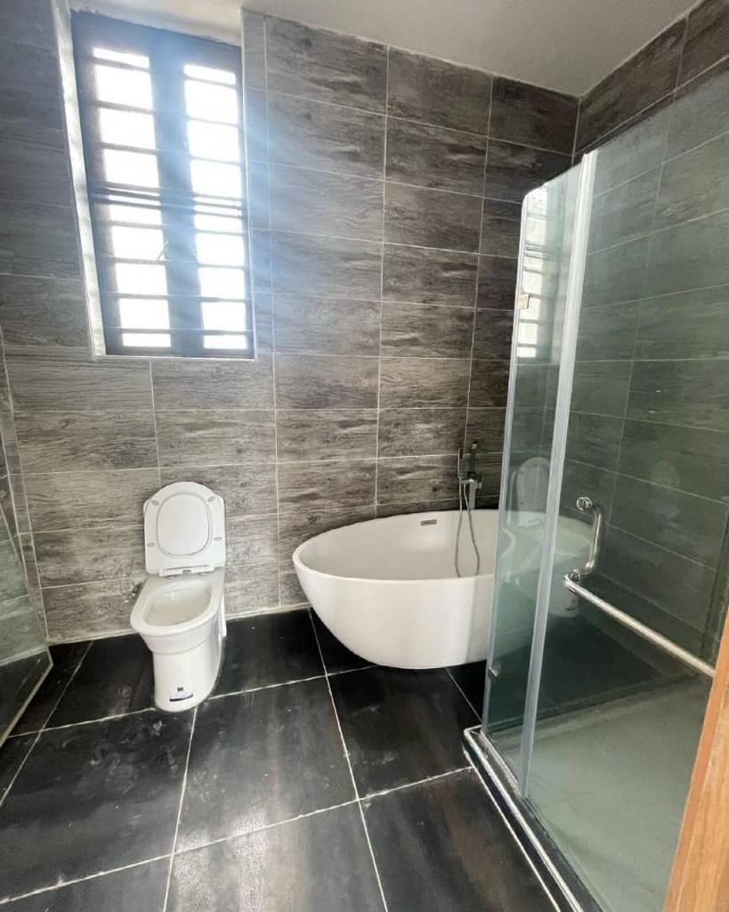 4 bedroom semi detached duplex
